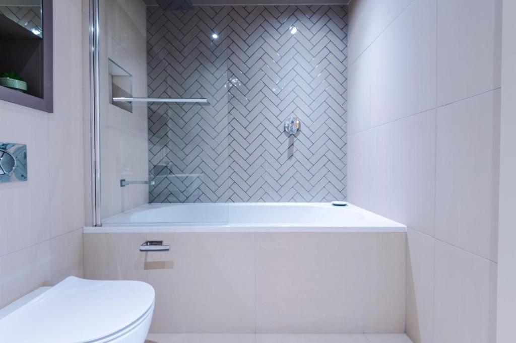 Exquisite Central York Abode Sleeps 6! Exterior foto